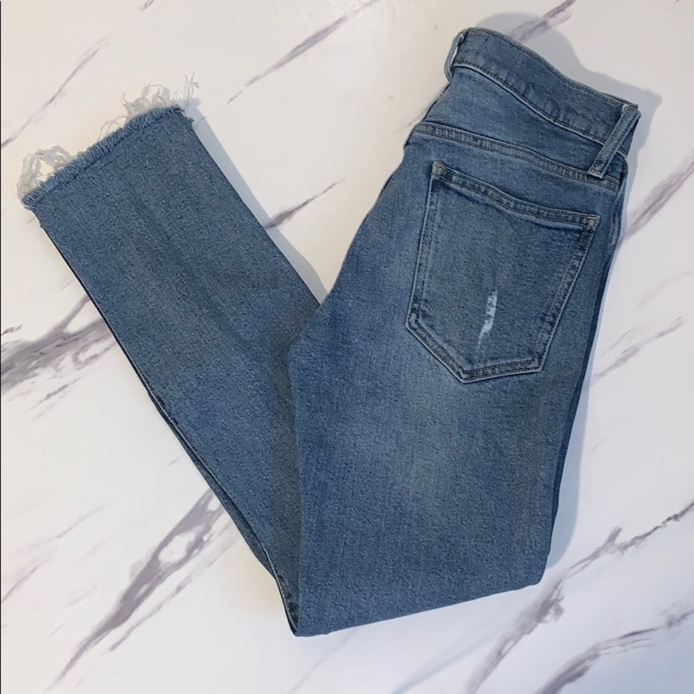 Gap high rise, slim straight jeans